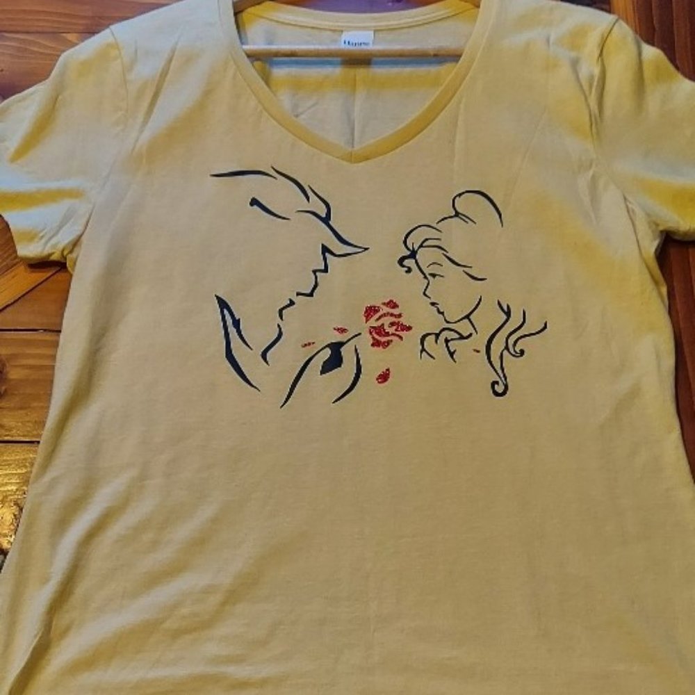 Beauty and the Beast Graphic T-shirt Size Junior M